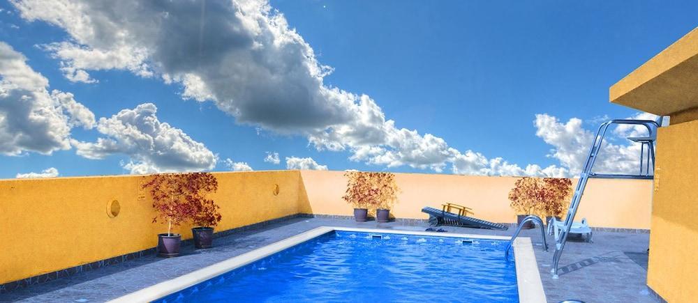 Icon Hotel Apartments Dubai Bagian luar foto