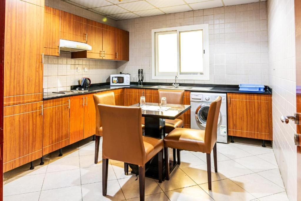 Icon Hotel Apartments Dubai Bagian luar foto